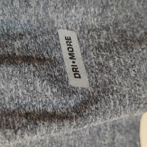 Danskin Now Women's Long sleeve workout shirt - Picture 5 of 6